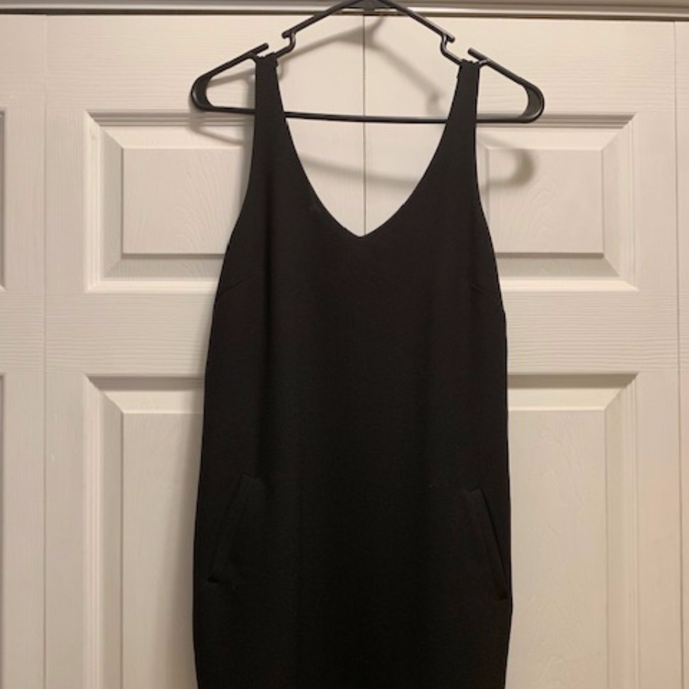 Little Black Pocket Summer Dress